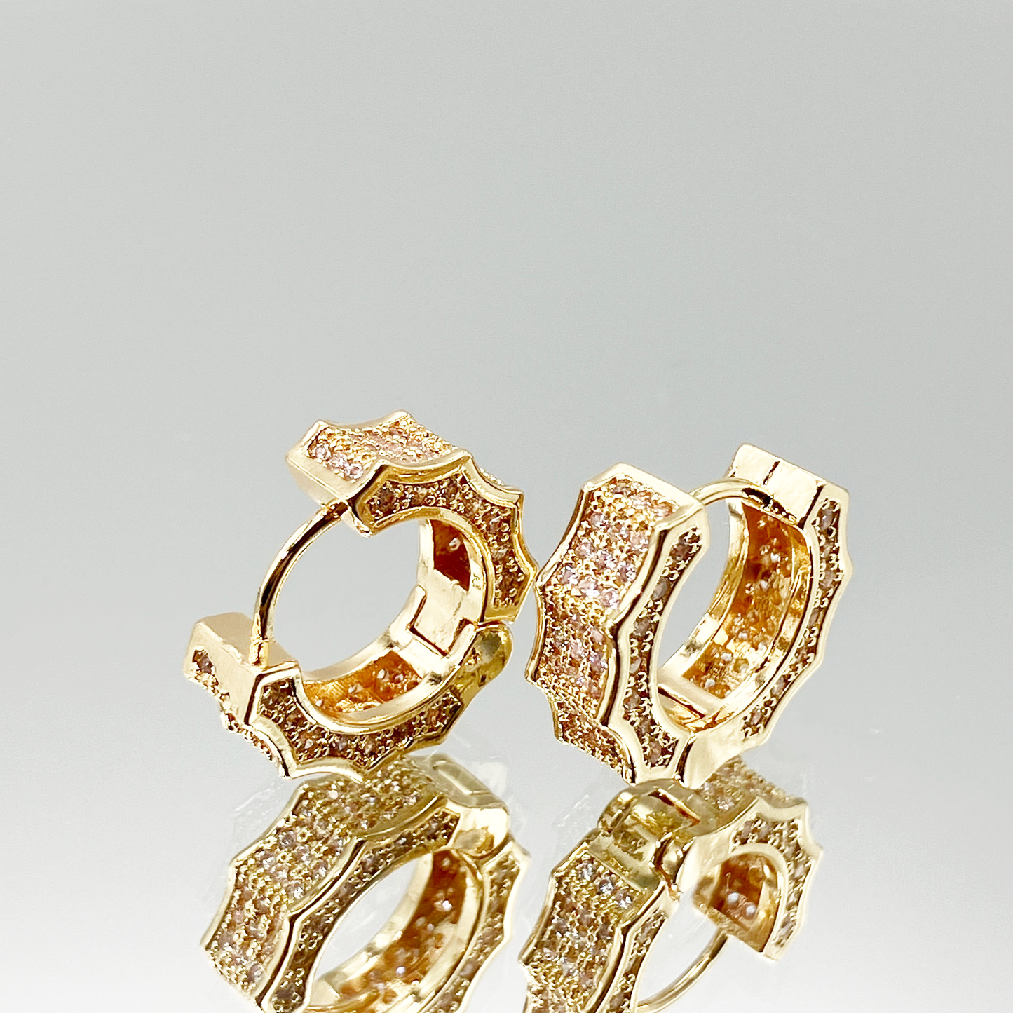 Radiant Ice Pavé Earrings【Gold】