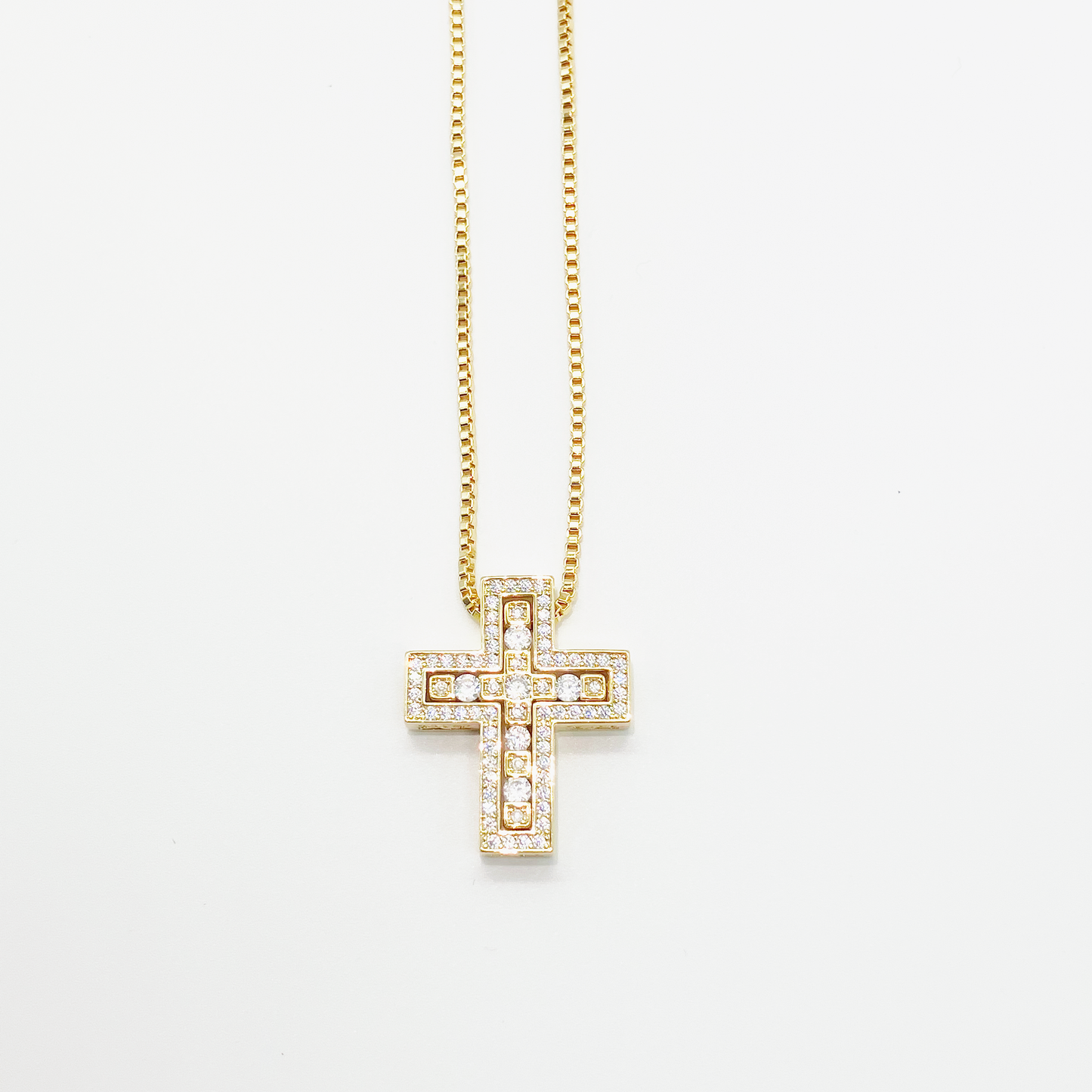 Luxe Cross Box Chain Necklace "Gold"