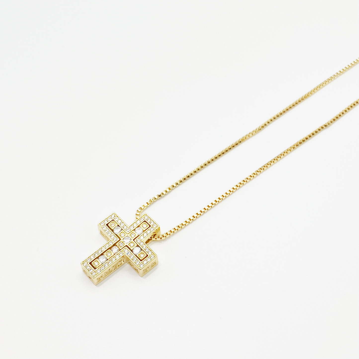 Luxe Cross Box Chain Necklace "Gold"