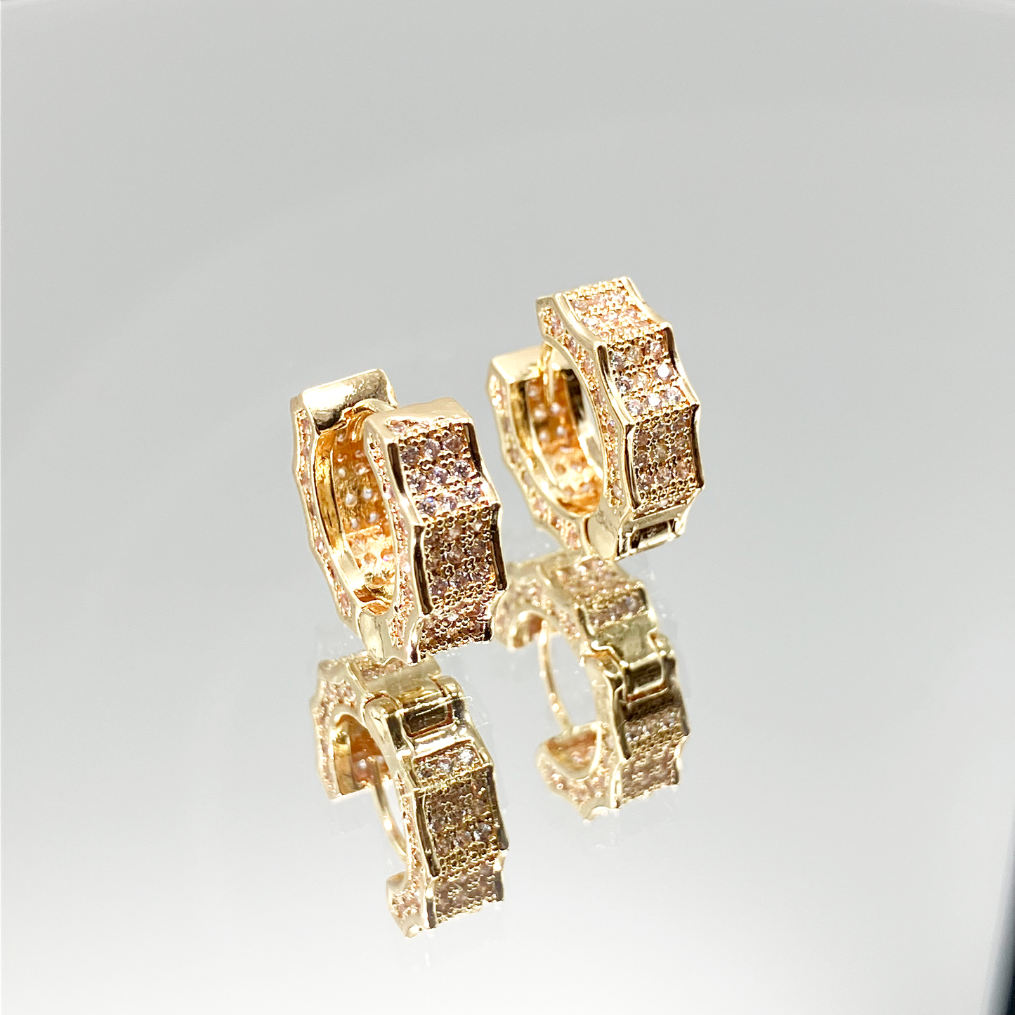 Radiant Ice Pavé Earrings【Gold】