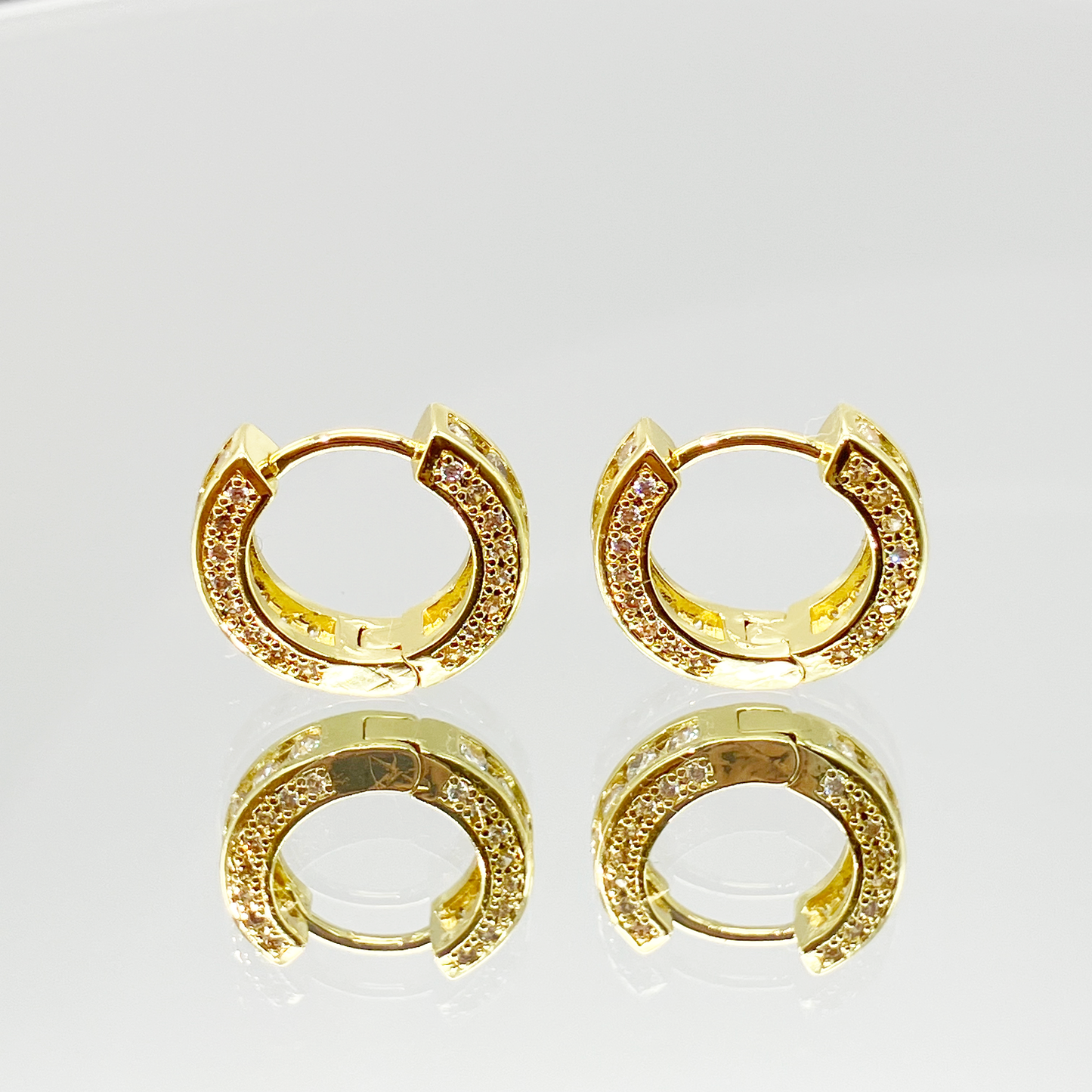 Line Stone Hoop Earrings【Gold】
