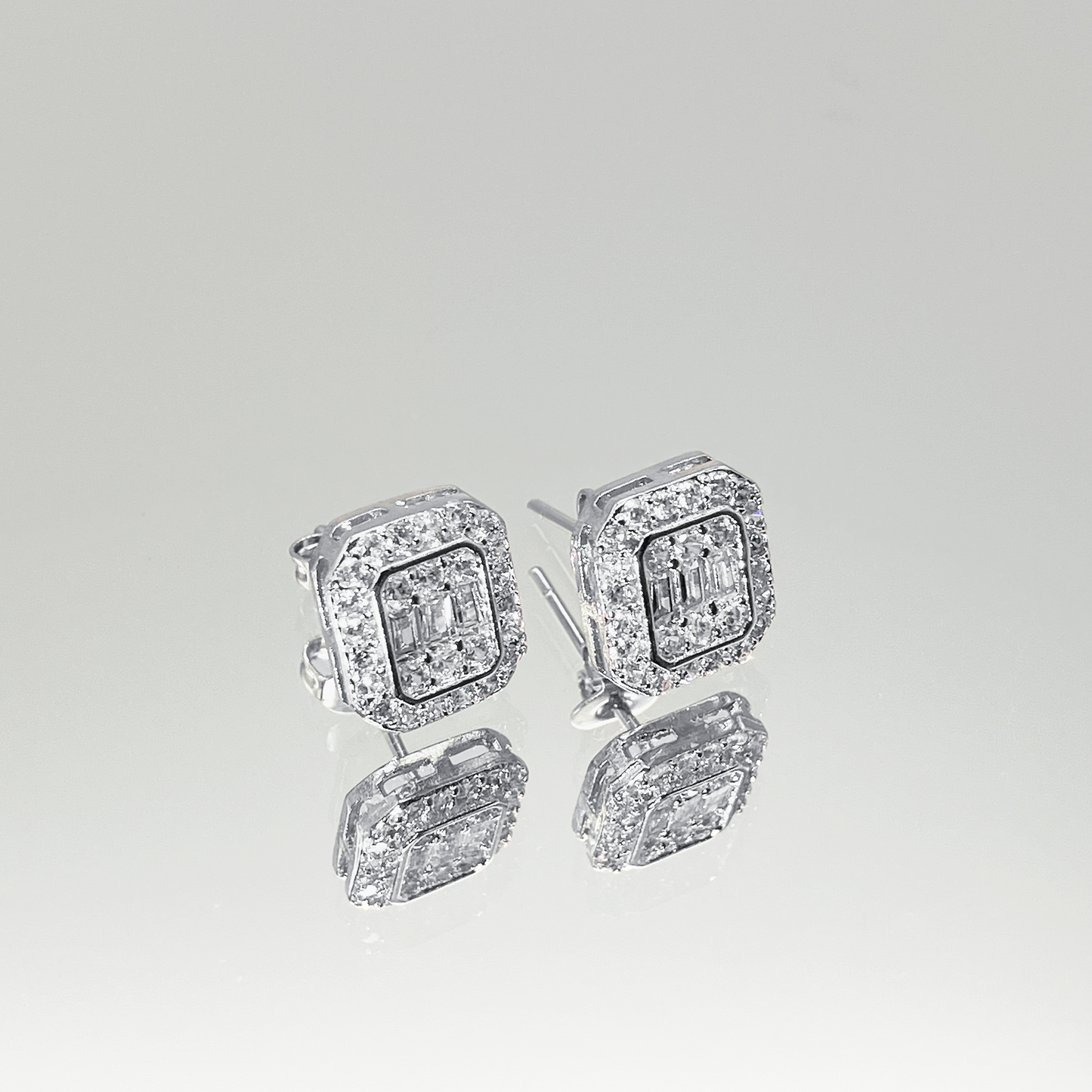 Luxe Square Pavé Earrings【Silver】